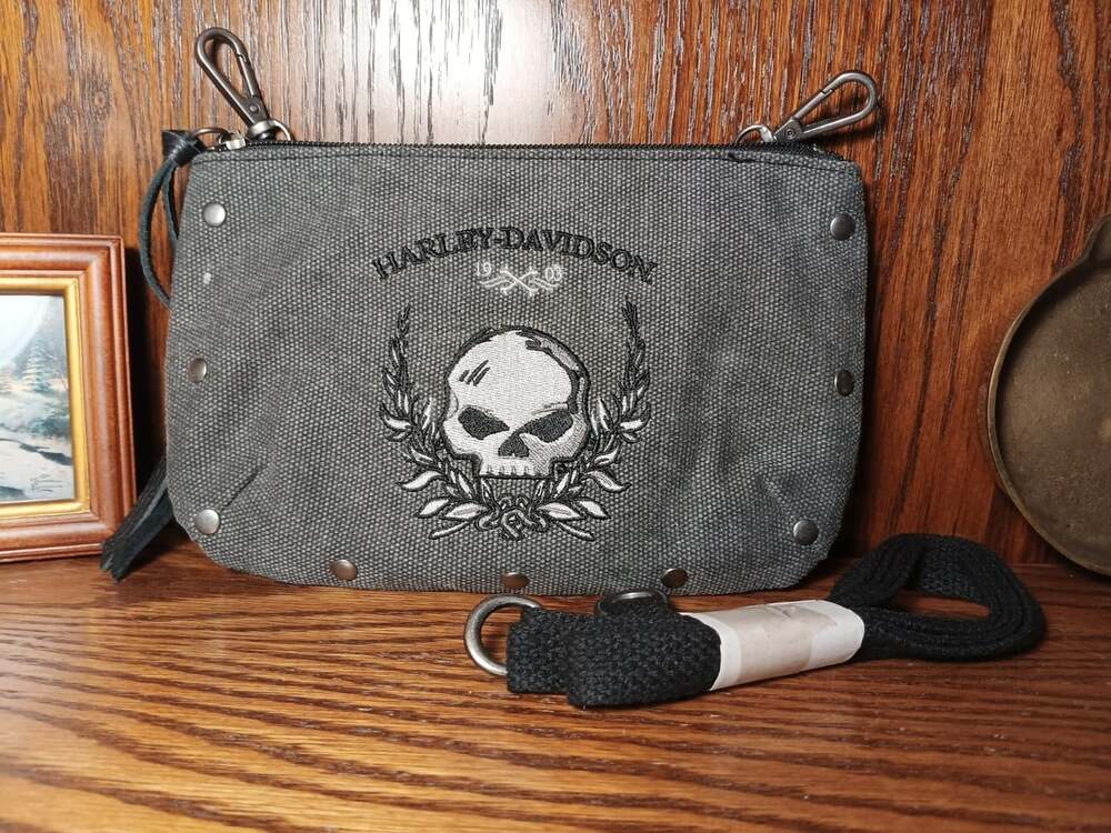 Harley-Davidson Womens Studded Skull Zip Around Wristlet Wallet Crossbody NWOT